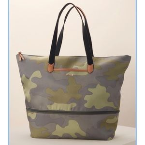 Stella and Dot Camo Daytripper